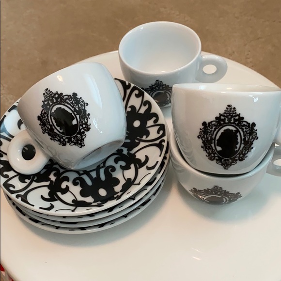 Sweet adorable petite demi tea set - Picture 3 of 7